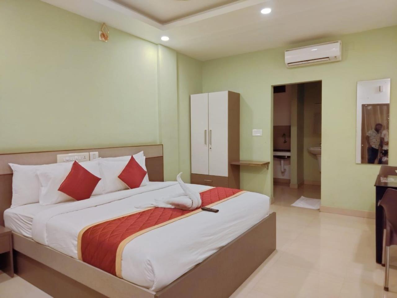 Alfa Inn Nedumbassery Ngoại thất bức ảnh